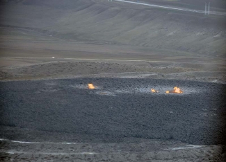 В Азербайджане произошло землетрясение и извержение грязевого вулкана  