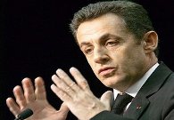 Саркози обещал ливийским повстанцам усилить удары по позициям Каддафи  
