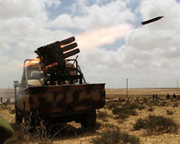 Силы Каддафи обстреляли регион на западе Ливии: более 100 погибших  