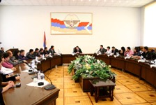 Премьер-министр НКР встретился со студентами из Республики Армения 