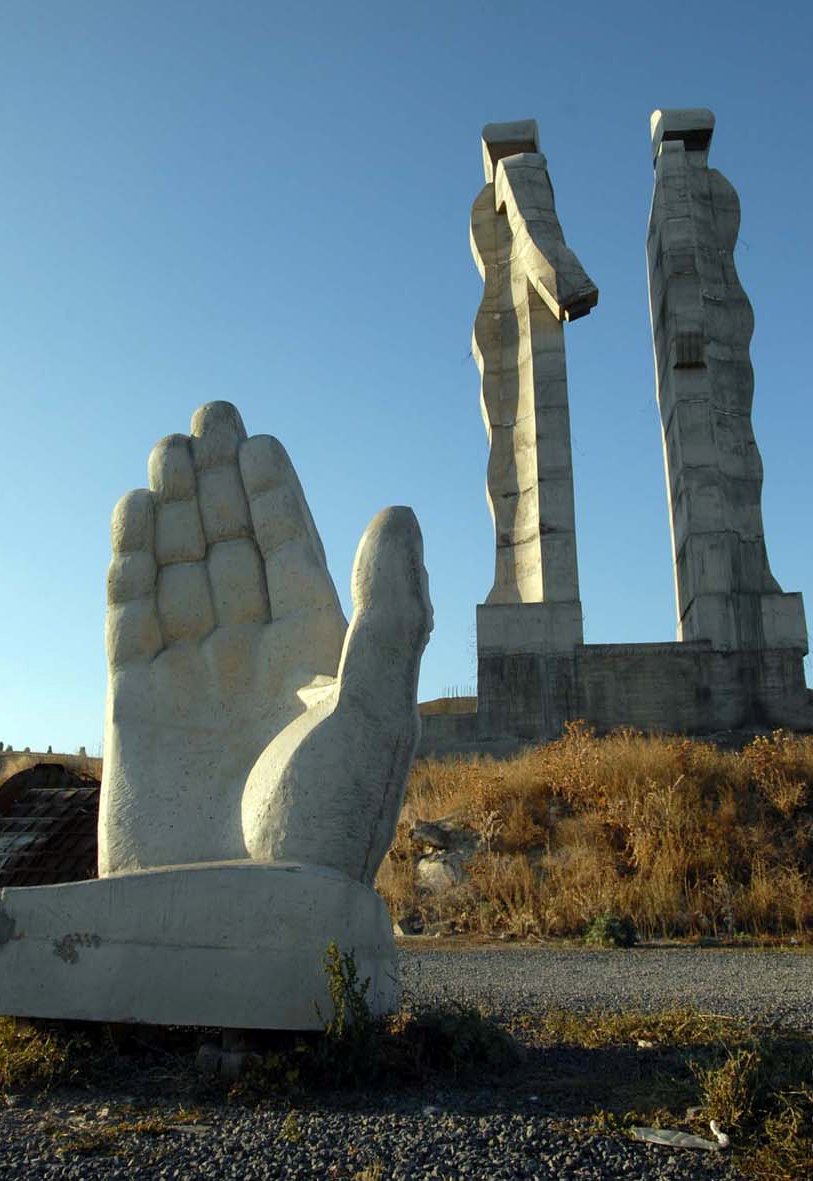 В Карсе начался демонтаж памятника армяно-турецкой дружбе   