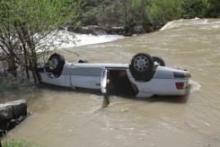 Մեքենան ընկել է Հրազդան գետը  