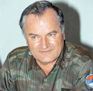 Власти Сербии специально ухудшают состояние отца - сын Младича