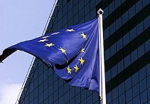 ЕС ввел эмбарго на поставки оружия в Сирию и заморозил счета чиновников  