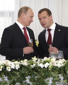 Медведев исключил соперничество с Путиным на выборах
