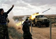 Войска Каддафи атаковали нефтеперерабатывающий завод в городе Мисрата