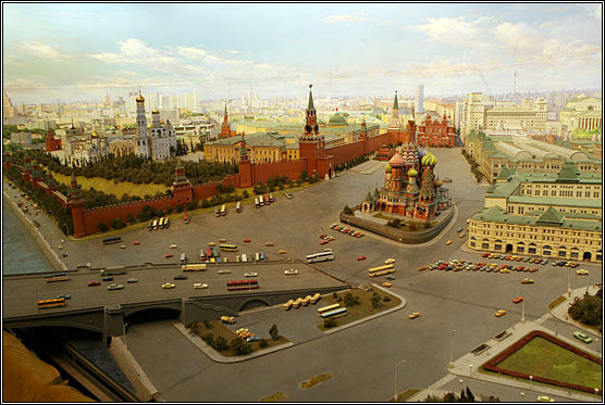 Медведев предлагает расширить границы Москвы
