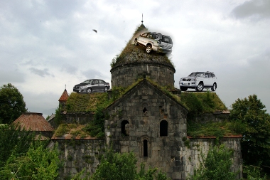 Մայր աթոռին «Տոյոտա» ավտոմեքենաները նվիրաբերել է Սամվել Կարապետյանը