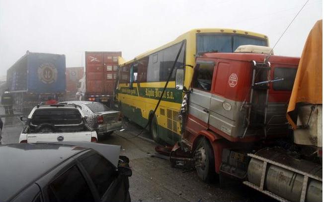 Բրազիլիայում միանգամից 300 ավտոմեքենա է իրար բախվել(ֆոտոռեպորտաժ)