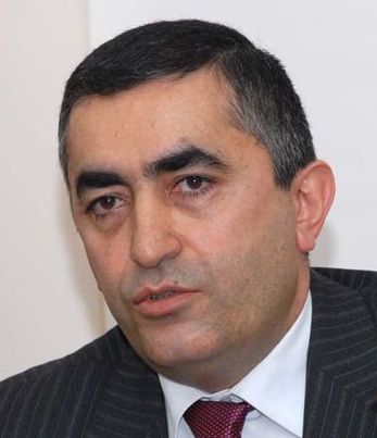 Արմեն Ռուստամյան.