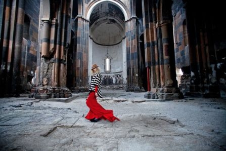 Թուրք լուսանկարիչ Սենոլ Ալթունին ֆոտոսեսիա է իրականացրել Անիի ավերակներում