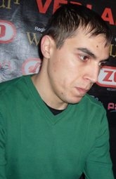 Արձակագիր. «Բանակում համակարգողը սպայական անձնակազմն է, որը անգրագետ է, բթամիտ, մահակի լեզվով առաջնորդվող»