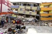 Число жертв землетрясения в Турции приближается к 500