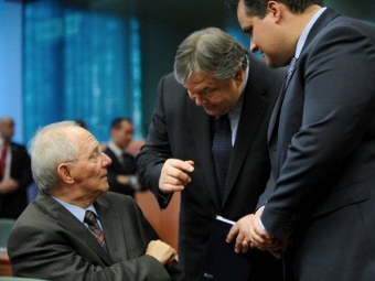 Еврогруппа согласилась выделить Греции очередной транш