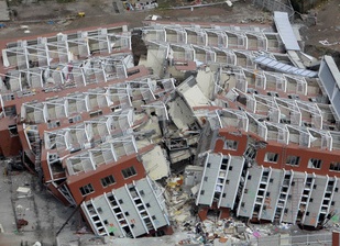 Землетрясение в Турции унесло жизни около 1000 человек
