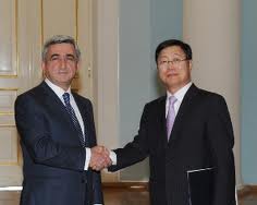 «Դաբրոների» կոլեկցիոները կամ ի՞նչ կարծիքի է Վիետնամը Սերժի փեսայի հրաժարականի մասին