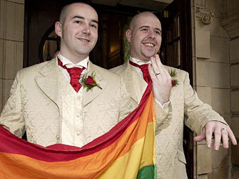 Մեծ Բրիտանիայում համասեռամոլներին թույլ կտան ամուսնական արարողությունը կատարել եկեղեցում