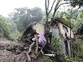 37 человек погибли в результате схода оползня в Колумбии