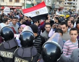 Египетская армия начала оттеснять сторонников Мубарака