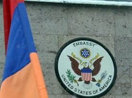 WikiLeaks: Почему армяне не верят в будущее своей страны и уезжают из нее?