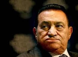 Хосни Мубарак покинул Каир
