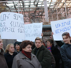 В вопросе уличной торговли Тарон Маркарян ничего не изменил