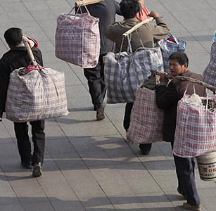 По числу трудовых мигрантов в РФ армяне на 3-м месте  