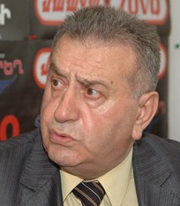 Рафик Петросян: «Хвалят, чтобы войти в список РПА» 