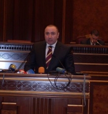 Выступление Андраника Теваняна во время слушаний в Национальном собрании