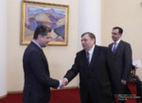 Тигран Саркисян принял новоназначенного главу Ереванского офиса ОБСЕ