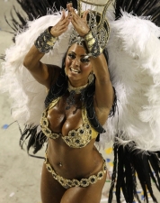 Карнавал в Сан-Паулу закончился массовой дракой