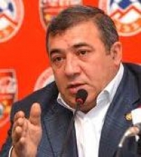 Ռուբեն Հայրապետյանը՝ Մաշտոցի այգու կրպակների մասին