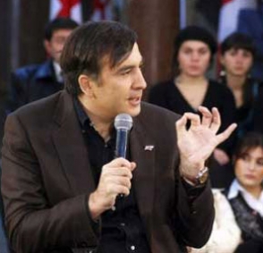 Саакашвили предложил в одностороннем порядке отменить визовый режим с Россией