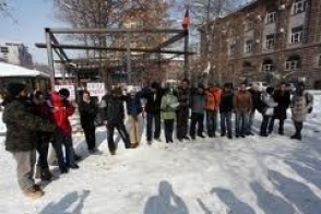 Круглосуточная акция протеста в парке Маштоца будет продолжена
