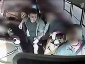 В США школьник остановил неуправляемый автобус