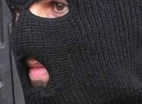 Վնասազերծվել է մինչև ատամները զինված դիմակավորված խումբ