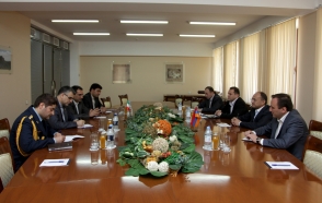 ՊՆ նախարարն ընդունել է ՀՀ-ում Իրանի դեսպանին