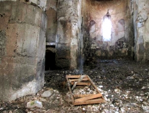 В Тбилиси обрушилась часть армянской церкви Сурб Ншан