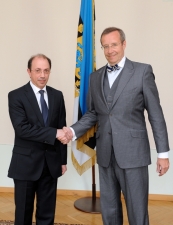 Эстония выступает за решение Карабахской проблемы путем переговоров