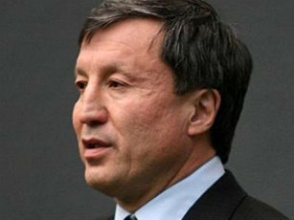 Сегодня в Армению прибудет министр обороны Казахстана
