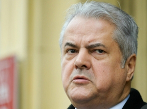 Осужденный на два года экс-премьер Румынии попытался покончить жизнь самоубийством