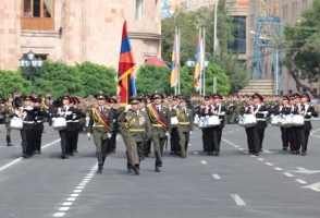 Սահմանադրությունը և հեղափոխությունը