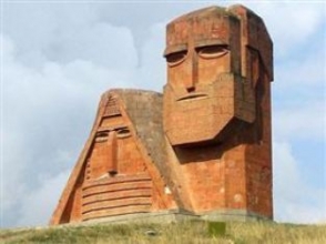 Քաղաքագետ. «Երբ ամբողջ աշխարհում Արցախի ընտրությունների մասին խոսում են, Ադրբեջանը հոգեբանական ճնշվածության մեջ է հայտնվում»