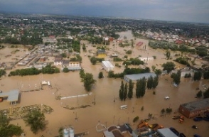 Причиной наводнения в Крымске стали сильнейшие дожди – МЧС России