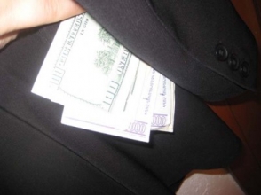 Պետական պահպանության ծառայության կրտսեր տեսուչը մեղադրվում է խարդախության համար