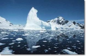 Площадь льдов в Арктике достигла рекордно низкого уровня