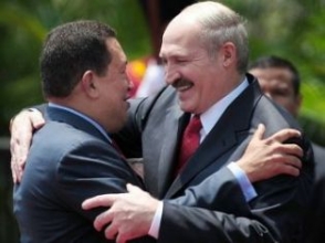 Лукашенко всю ночь не спал в тревоге за Чавеса