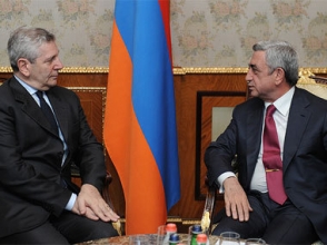 Президент РА принял министра обороны Италии