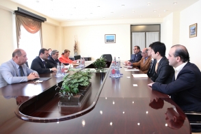 Քաղաքապետն առաջարկել է Երևանում ստեղծել Հյունդայի ավտոբուսների վերանորոգման և սպասարկաման բազա