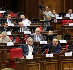 РПА проголосовала против законопроектов «Процветающей Армении»